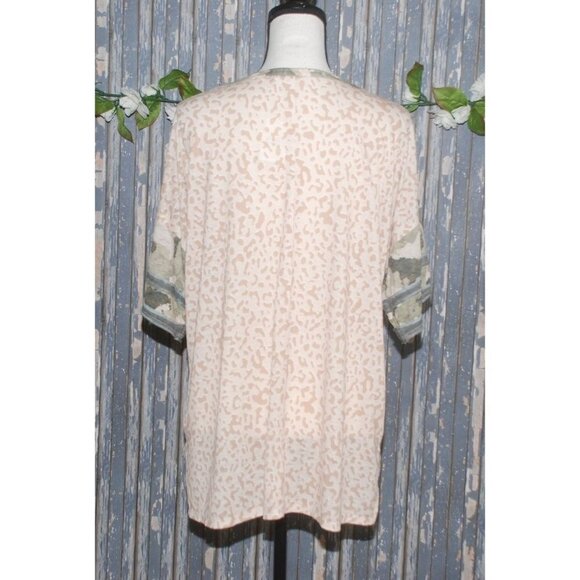 NWT Cato Est. 1946 Ladies T-Shirt Top Size L Camouflage SS Stretch Yellow Green - Picture 5 of 8